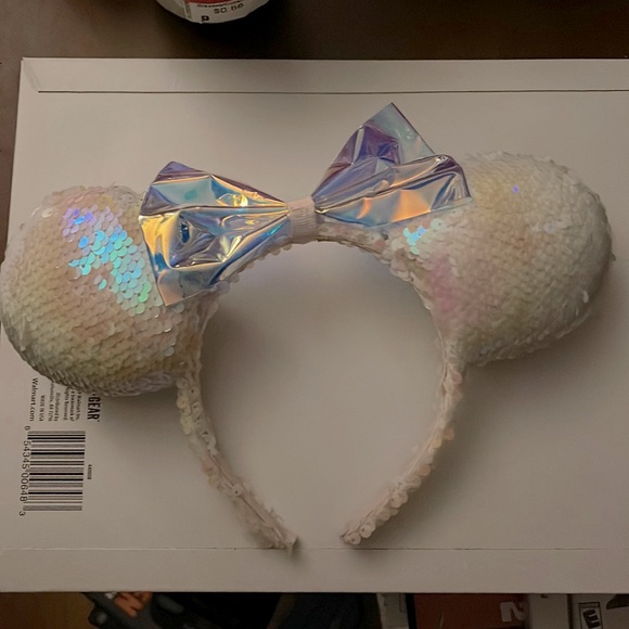 Minnie Mouse Ears Iridescent Sequined headband - Picture 1 of 6